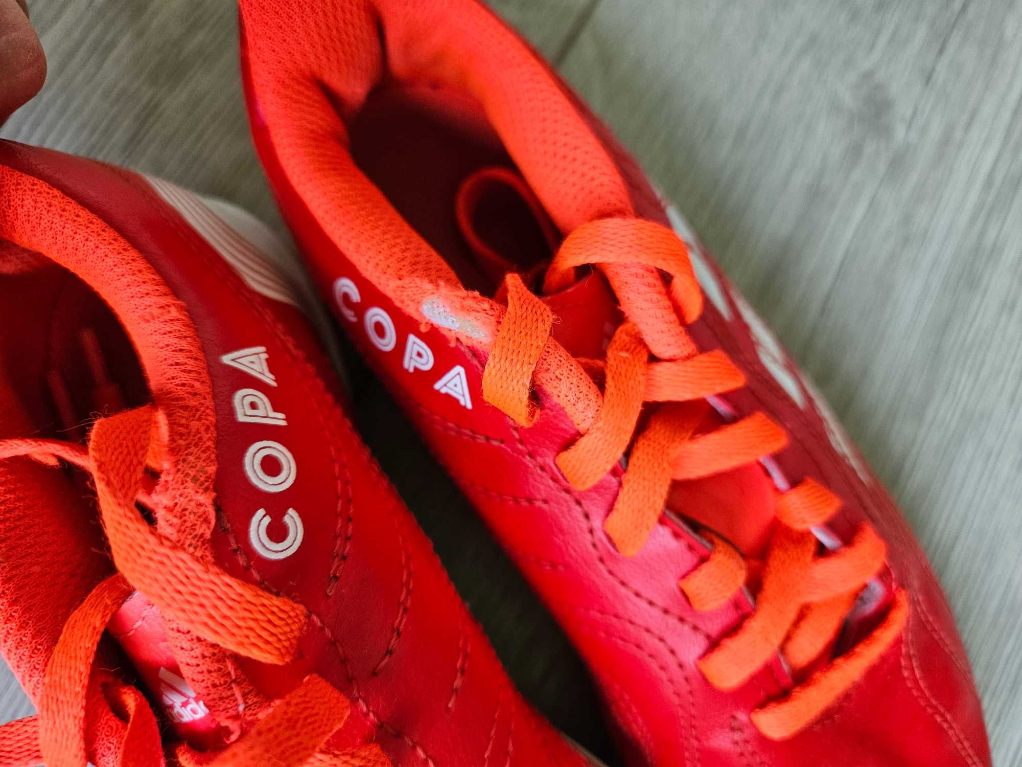Halówki buty sportowe do piłki nożnej r.32 Adidas