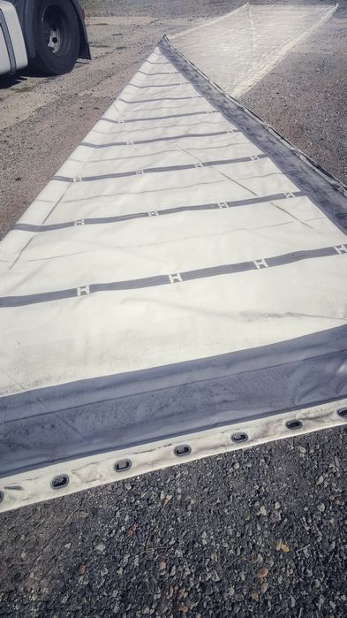 Plandeka, dach z naczepy 2,7x13,6m.