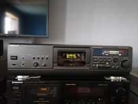 Ре3ерв. Technics RS-AZ7 stereo cassette deck. Касетна дека.