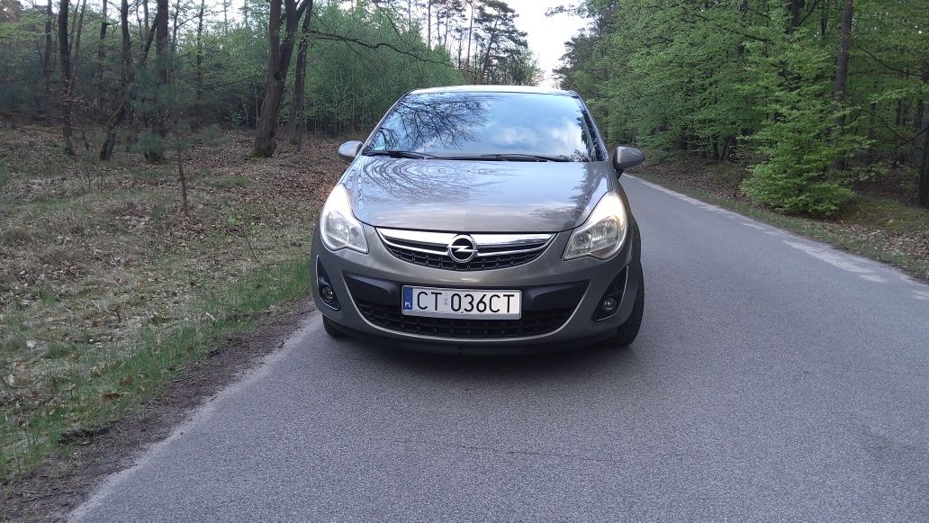 Opel Corsa d 1,4 benzyna