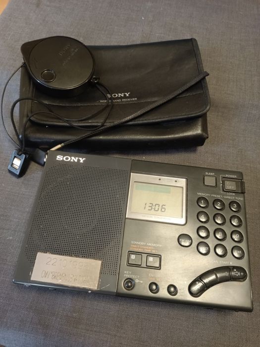 Sony ICF-7600G вмеволновой