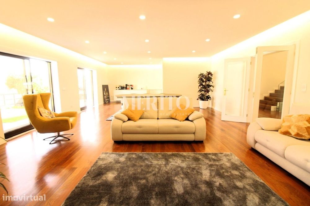 Moradia Individual T4 com piscina