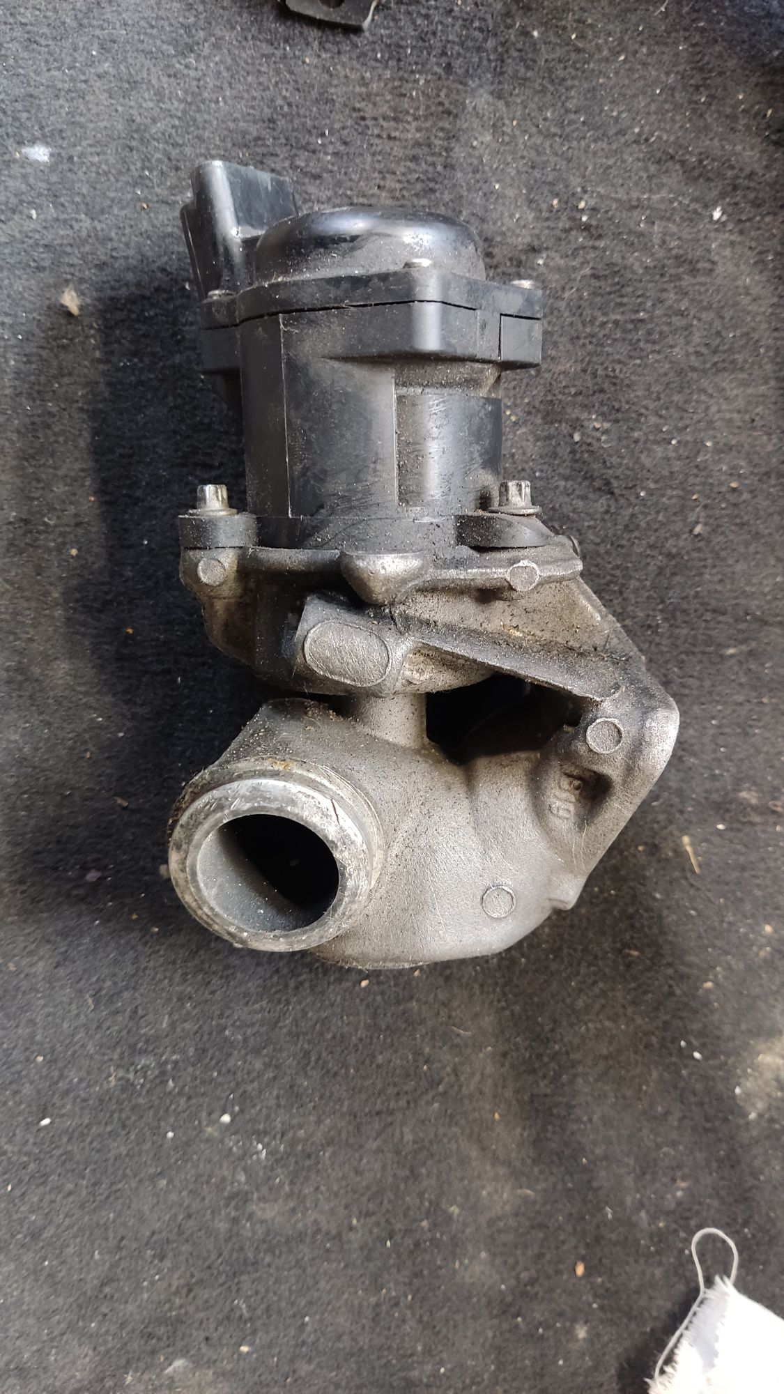 Zawór EGR recyrkulacji spalin Ford Focus MK3 1.4 1.6 TDCi