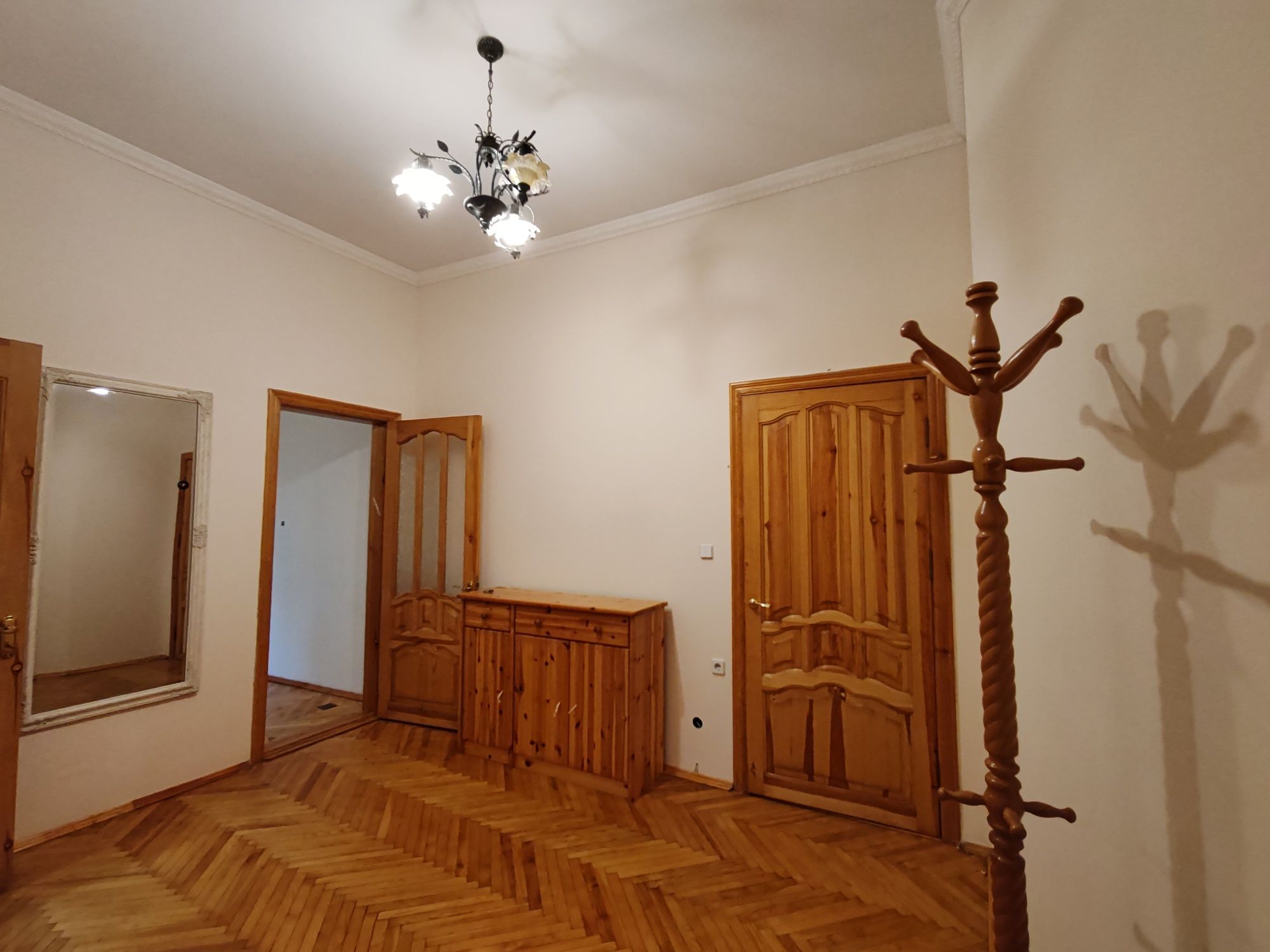 Здається квартира на Подолі