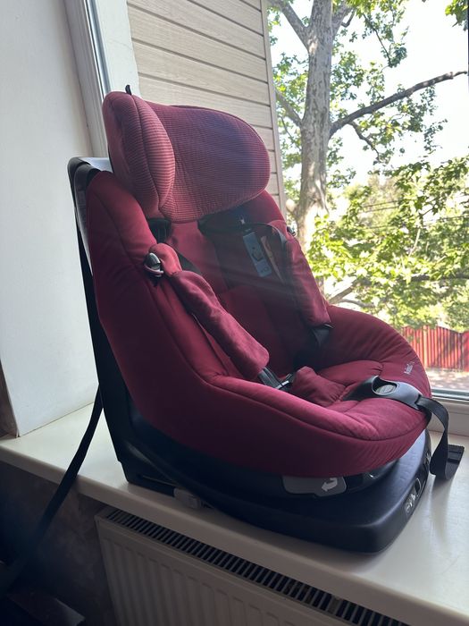 Автокресло maxi cosi assix fix