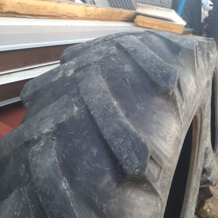 opony ciągnik 16.9 30