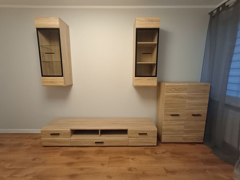 Sprzedam zestaw mebli pokojowych+ stół i krzesła