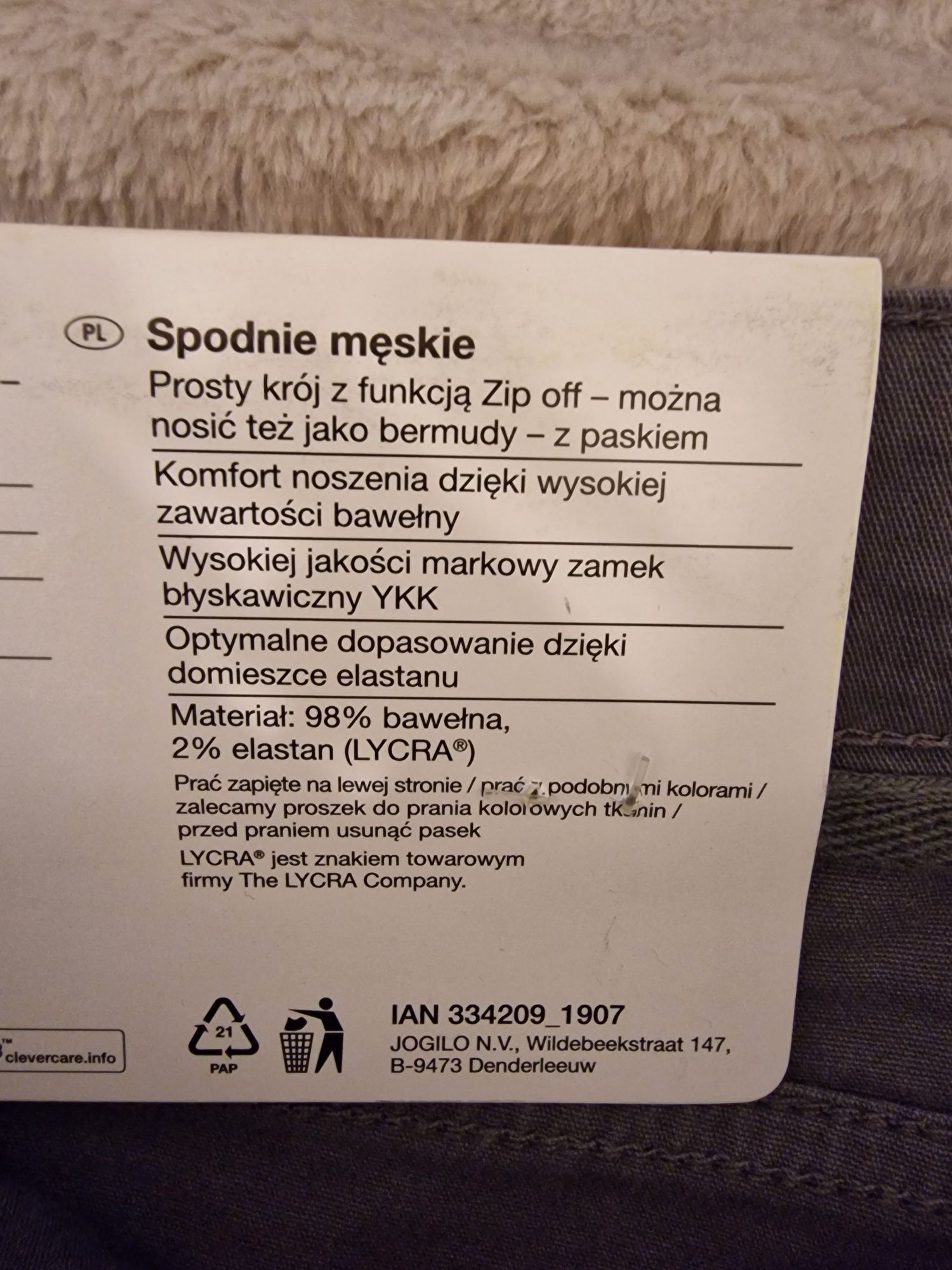 Szare spodnie z paskiem z odpinaną nogawka