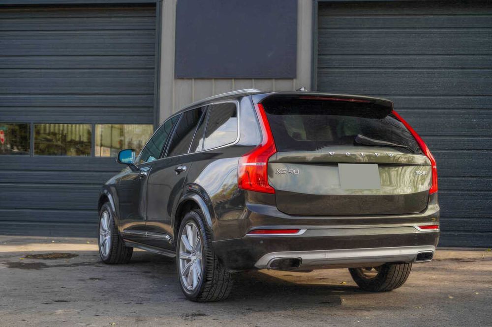 Volvo XC90      2018