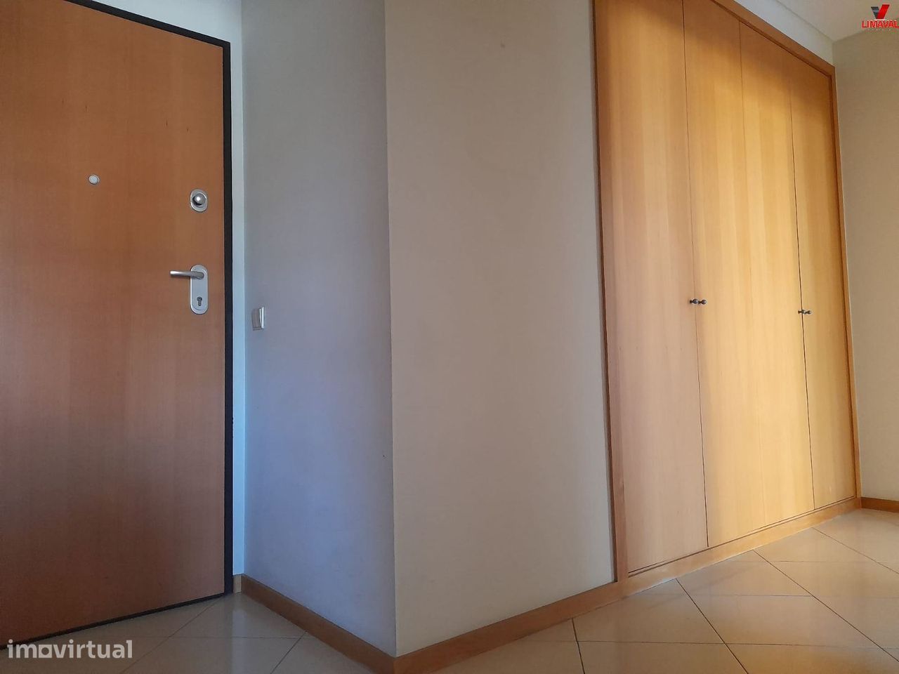 Apartamento, para venda, Vila Nova de Gaia - Mafamude e Vilar do Pa...