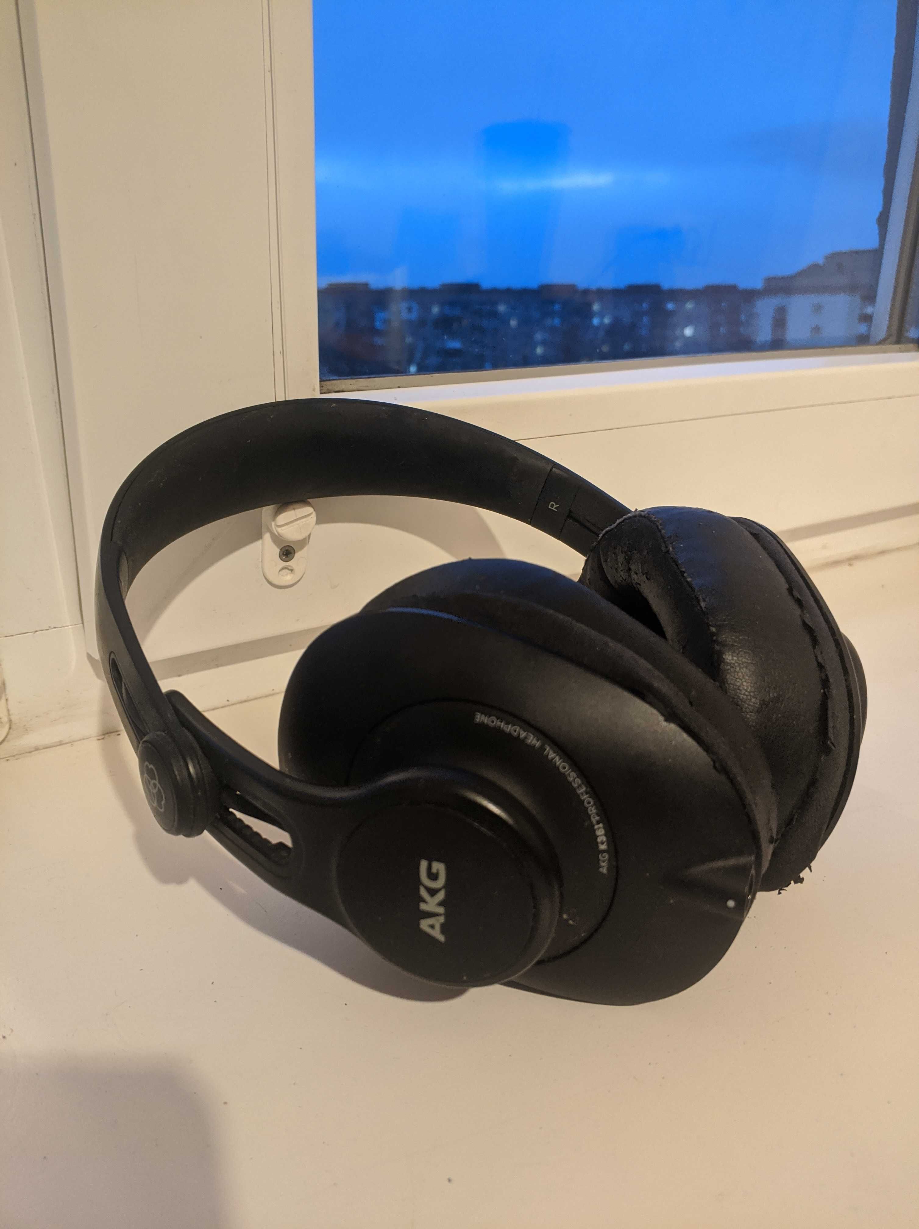 Навушники AKG K361