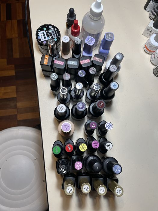 Гель лакі в асортименті