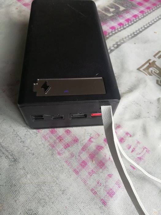 Павербанк 20000 мач, 30000 мАч быстрая зарядка 18w