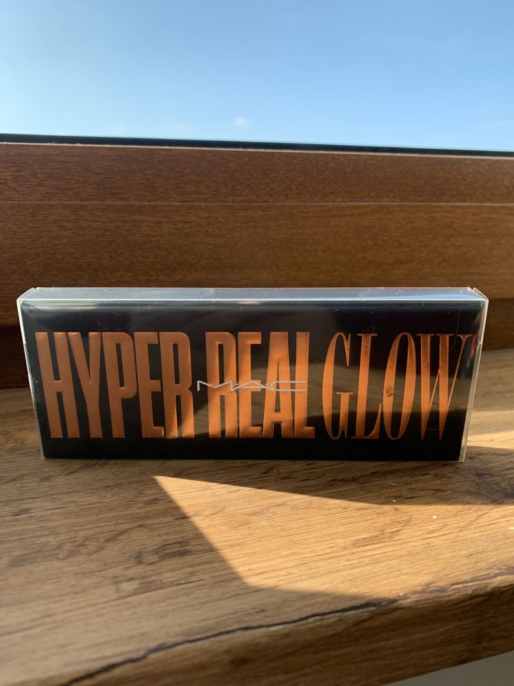 MAC Paletka Hyper Real Glow