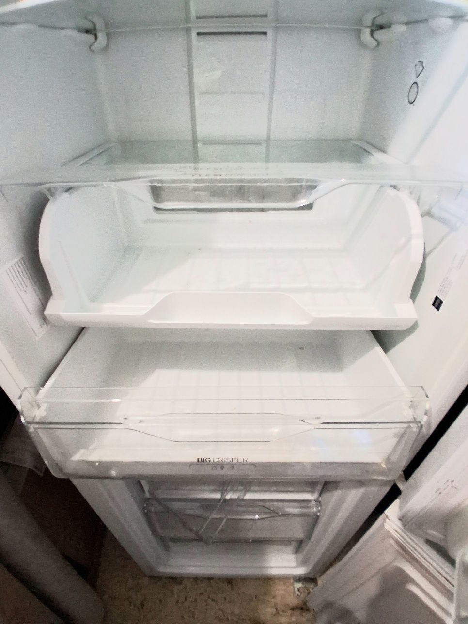 Vendo Frigorifico Indesit A+
