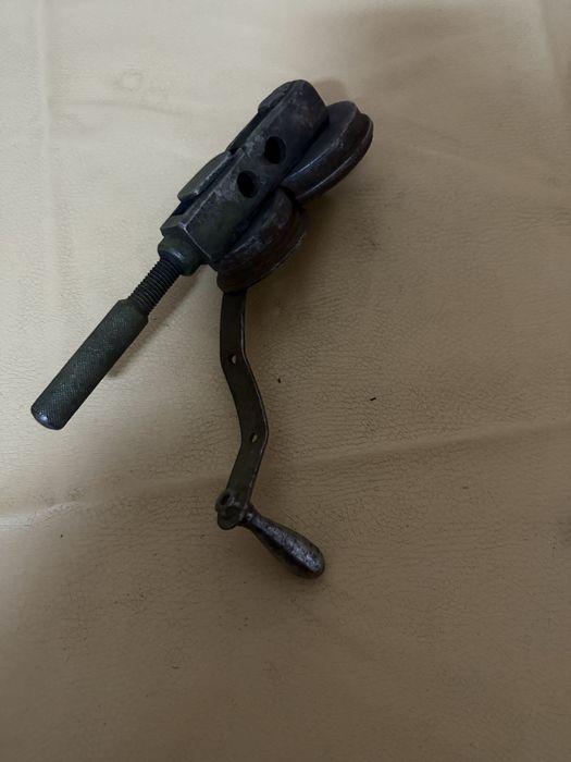 Выпрямитель крышек