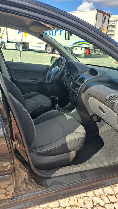 Peugeot 206  do ano 2006/08 excelente estado