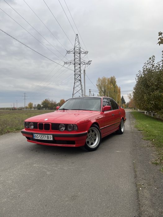 Продам BMW E34 525i