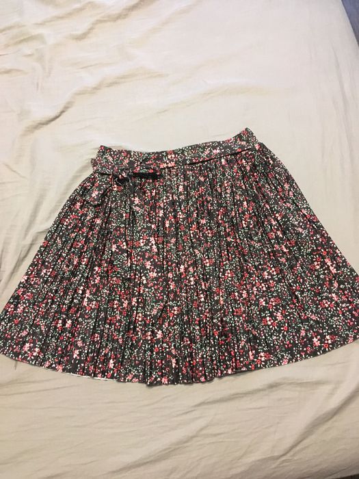 Plisowana spódnica mini Reserved 36