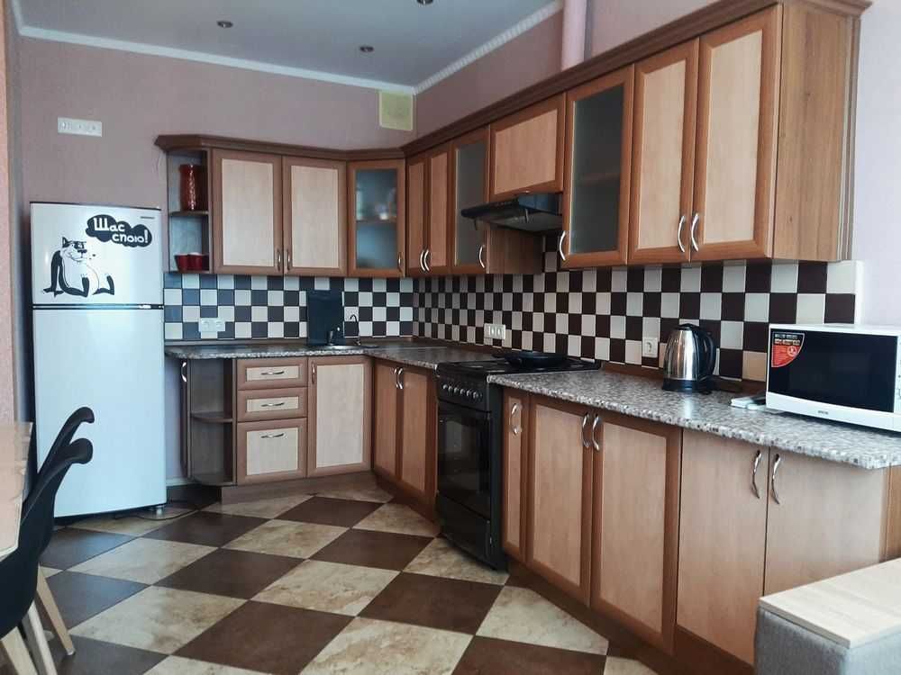 Здам  однокімнатну квартиру 61 кв.м. пл. Шевченка 3 Вишгород центр