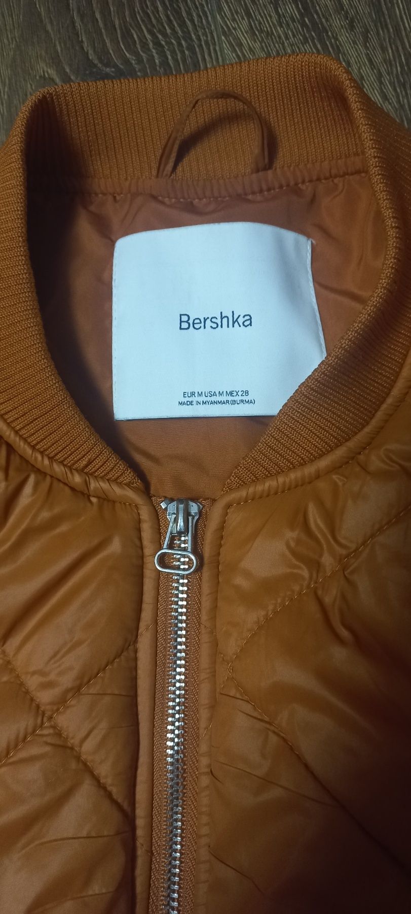 Куртка жіноча Bershka