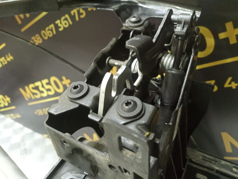 Панель передня BMW F10 535i hybrid БМВ Ф10 Гібрид телевізор передняя