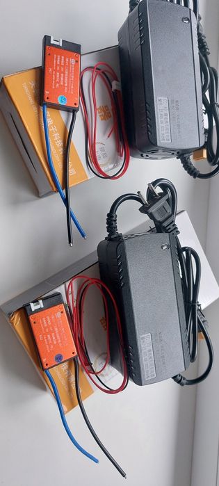 Б/у Зарядка зарядне 12Вольт BMS Daly 12v на гибридный инвертор