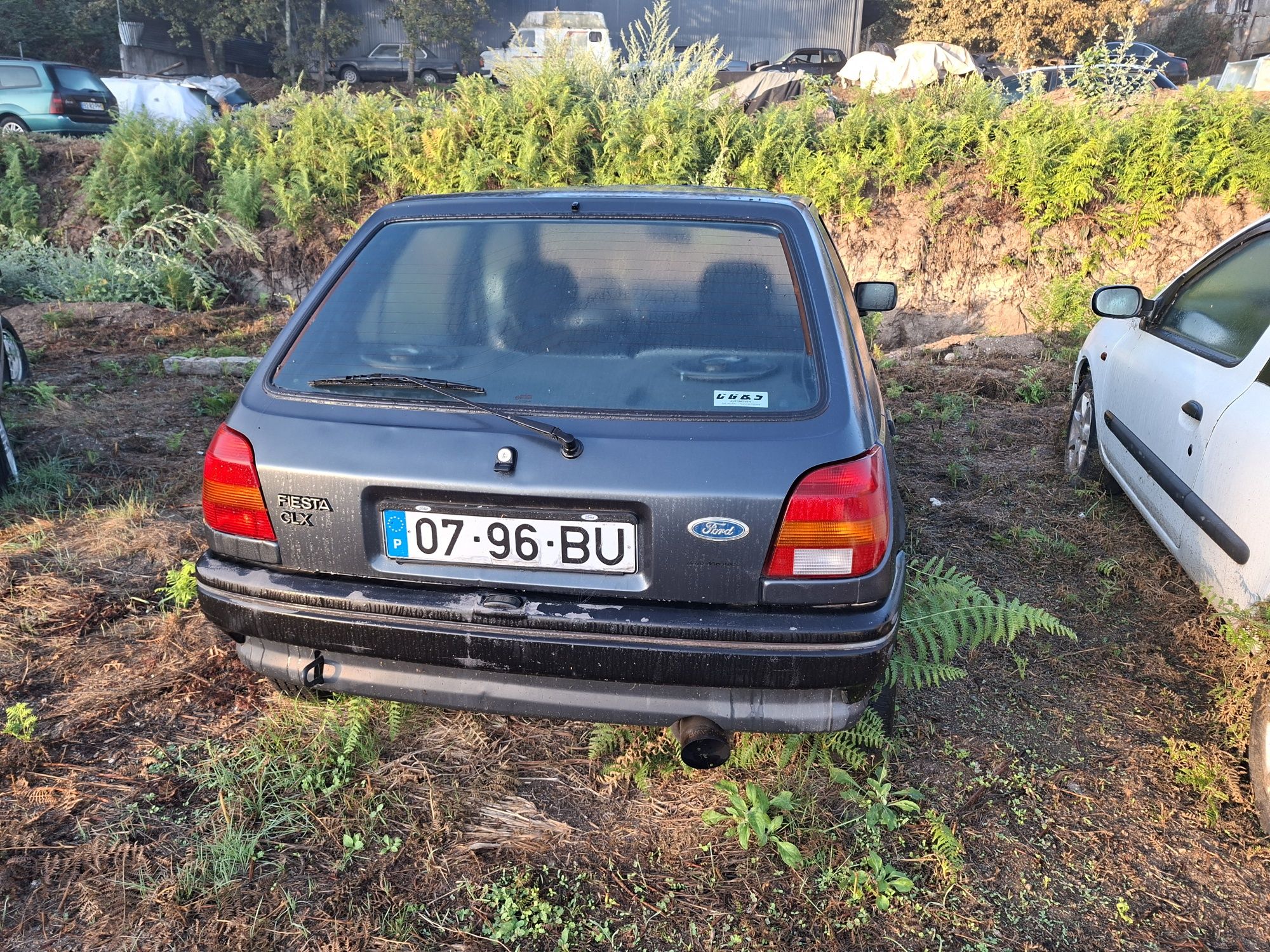 Mercedes w 213 seat arona Peugeot 206 ford fiesta  Citroën c3 aircross