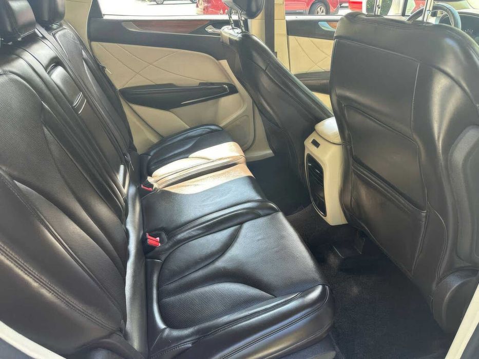 Lincoln MKC      2015