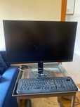 Monitor LG e teclado Microsoft