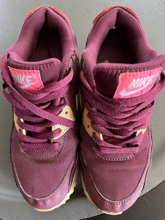 Fioletowo różowe buty Air max firmy Nike w rozmiarze 37,5