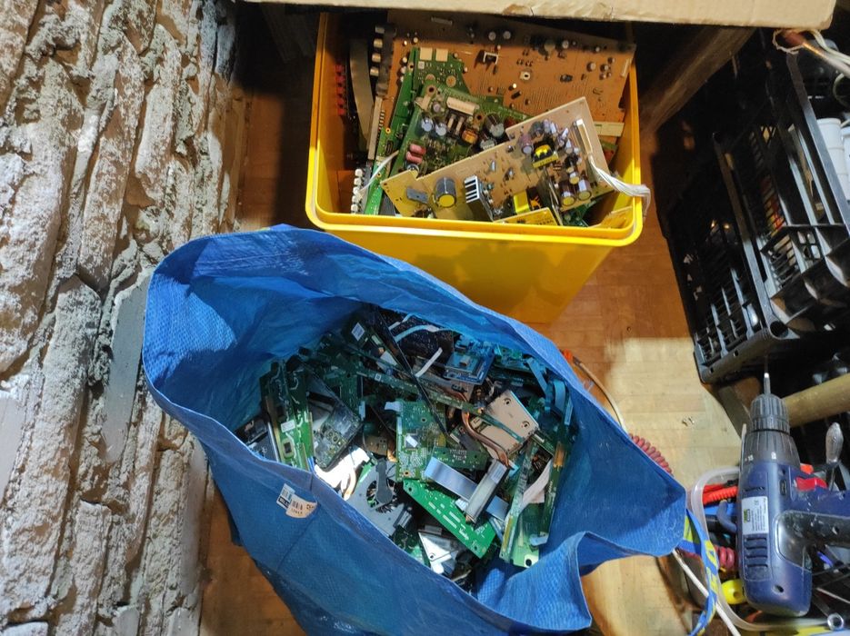 Złom komputerowy. Płyty główne Ram CPU inne