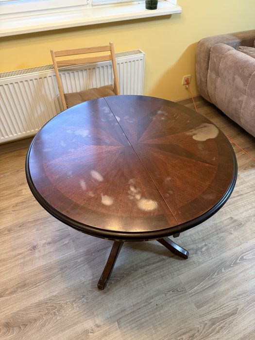 Продам деревяний розкладний стіл