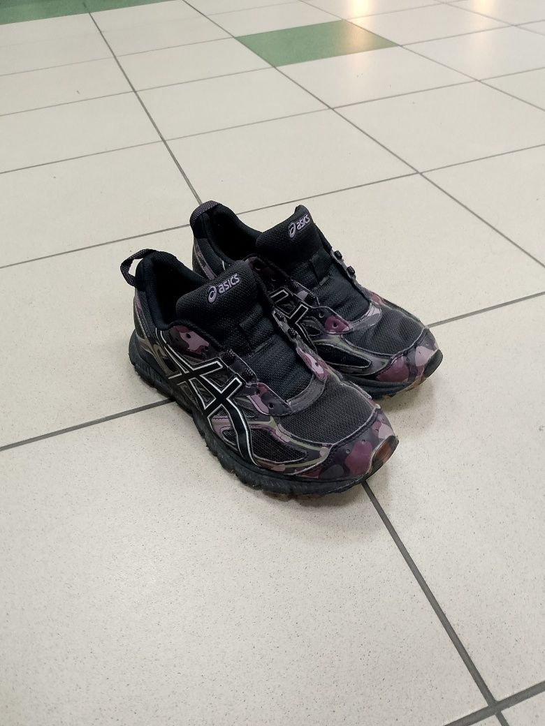 кросівки асікс Asics 39