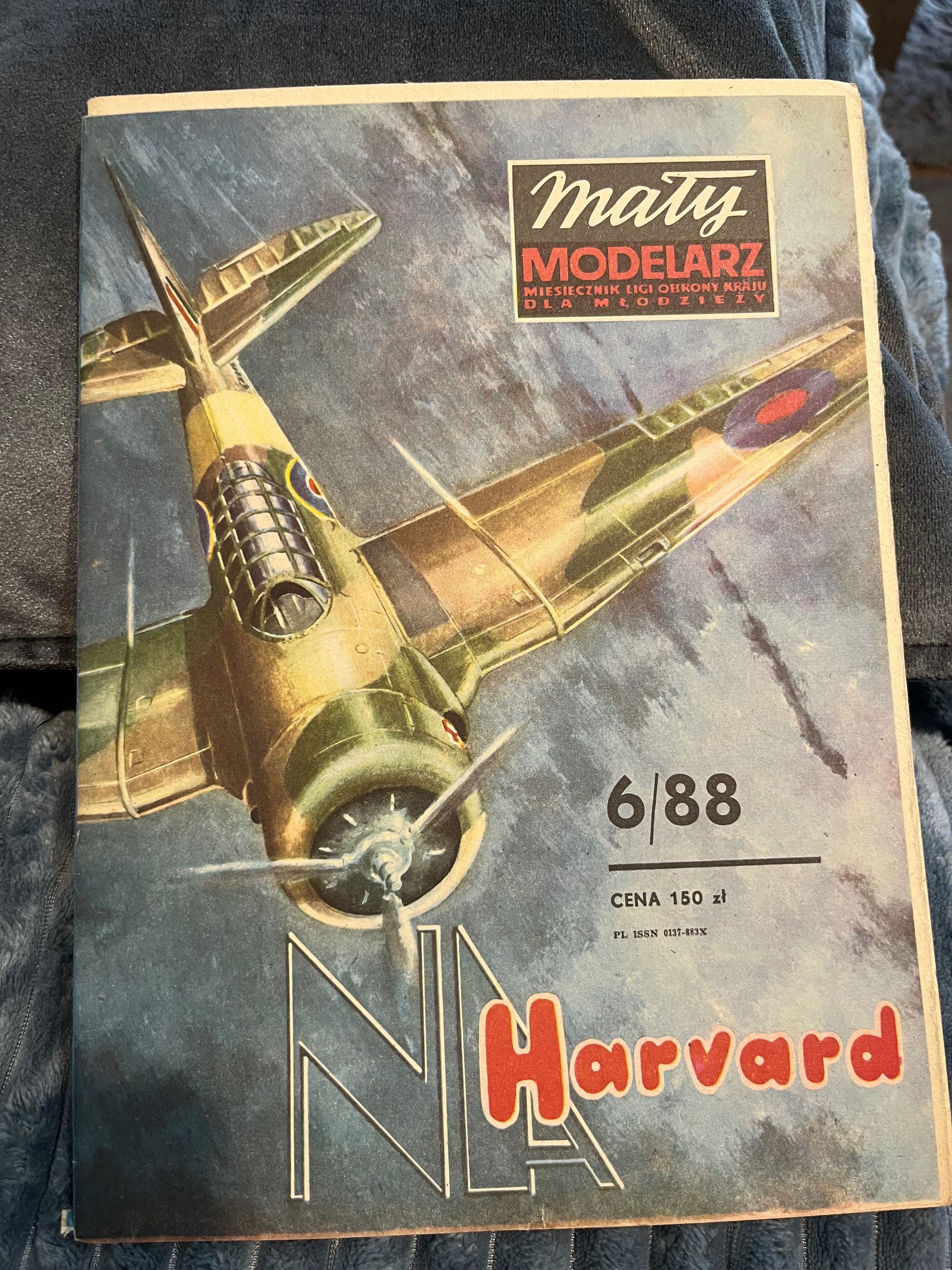 Modelarz mały 6/88 samolot harvard