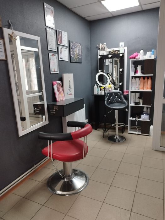 Продам обладнання для перукарні салону краси