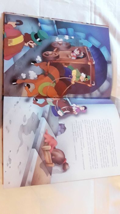 Classicos Júnior.  Sem Família.