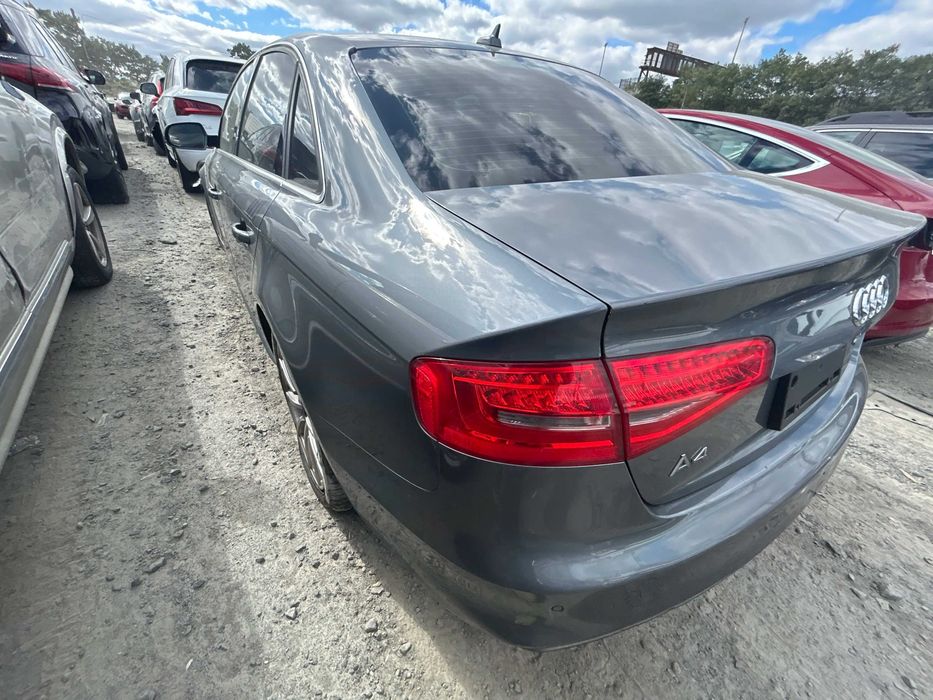 Продам Audi A4 2014