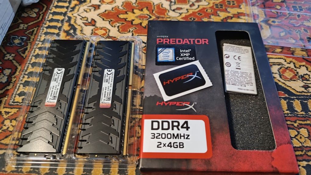 HyperX predator DDR 4 3200MHz 2x4 GB.