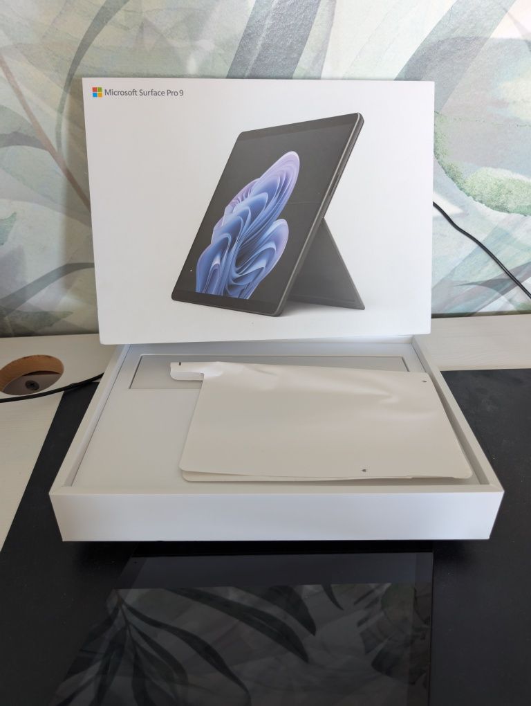 Surface Pro 9 i5-1235U 16GB 256GB
