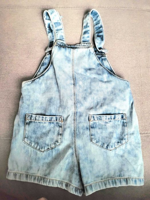 Jeansowe krótkie ogrodniczki, szorty z szelkami, next
