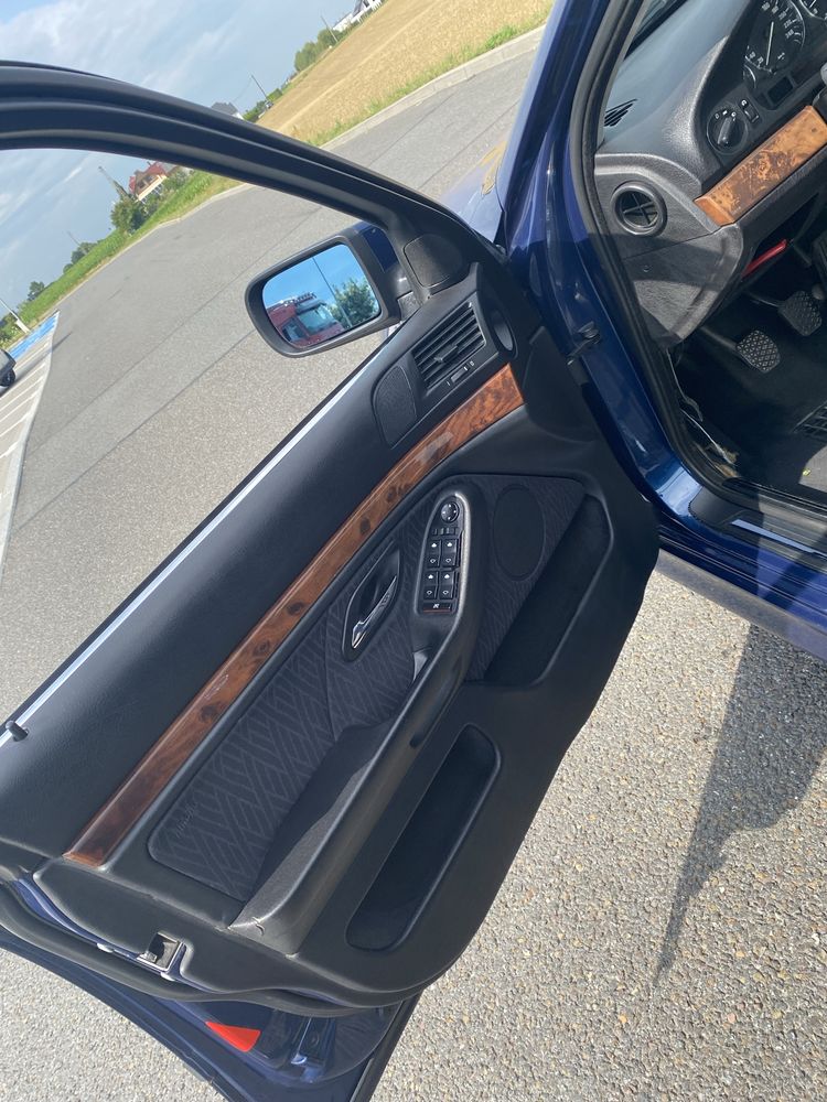 BMW e39 525i MANUAL