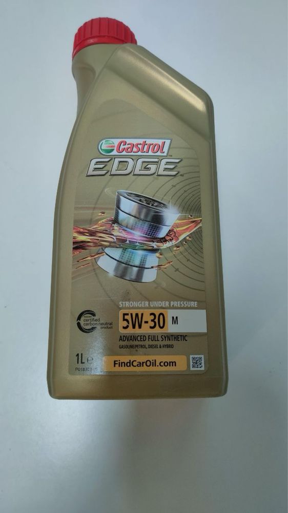 Моторна олія CASTROL EDGE 5W30 M