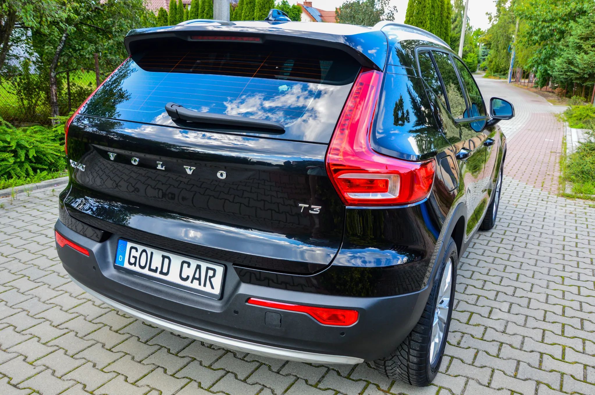 Volvo XC 40 XC40 1.5 benz. 156KM T3 Momentum Harman Kardon