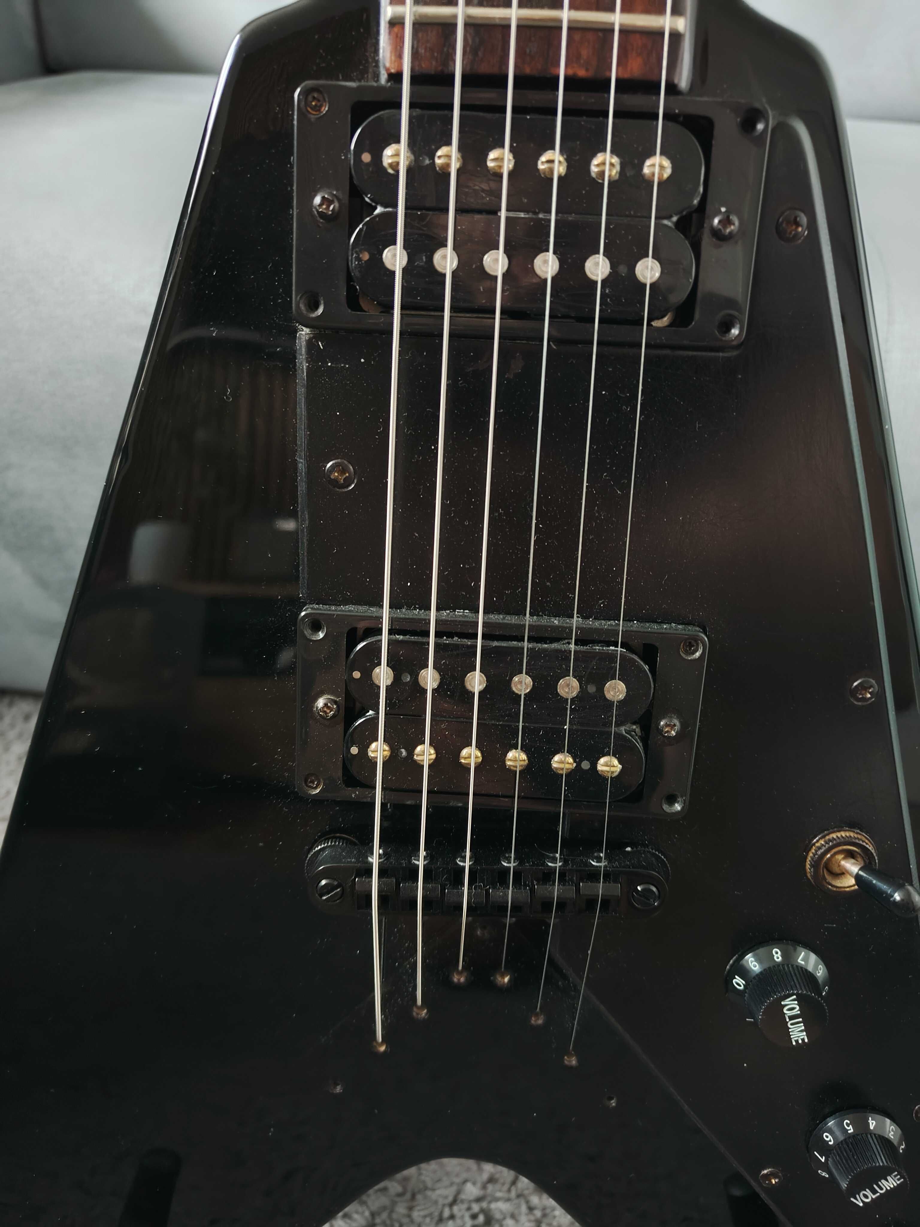 Vintage VV60 Flying V gitara elektryczna