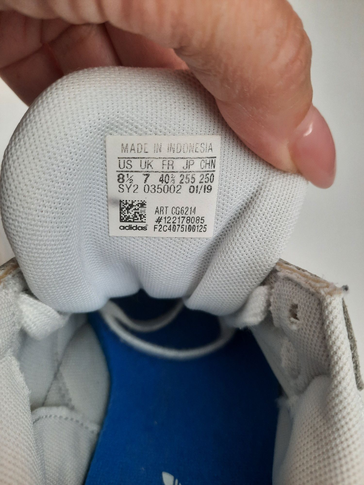 Кросівки Adidas Falcon