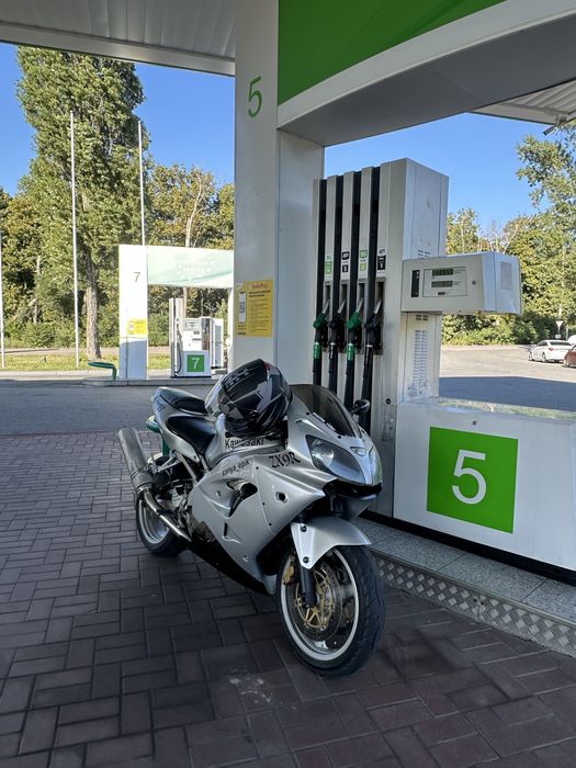 Kavasaki Ninja ZX-9R