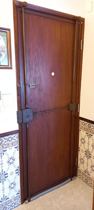 Fechadura "CISA" 4 trancas