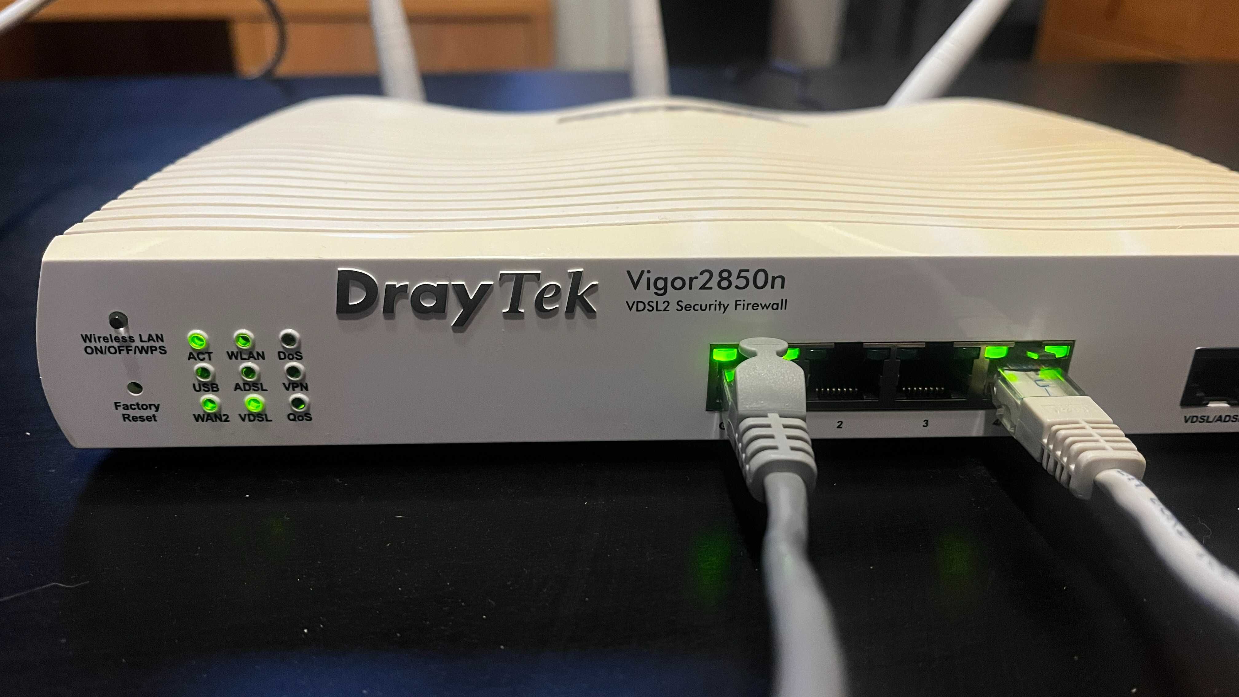 Router z firewallem DrayTek Vigor 2850 - w doskonałym stanie