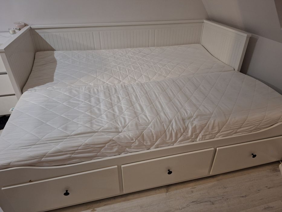 Łóżko Hemnes z materacami